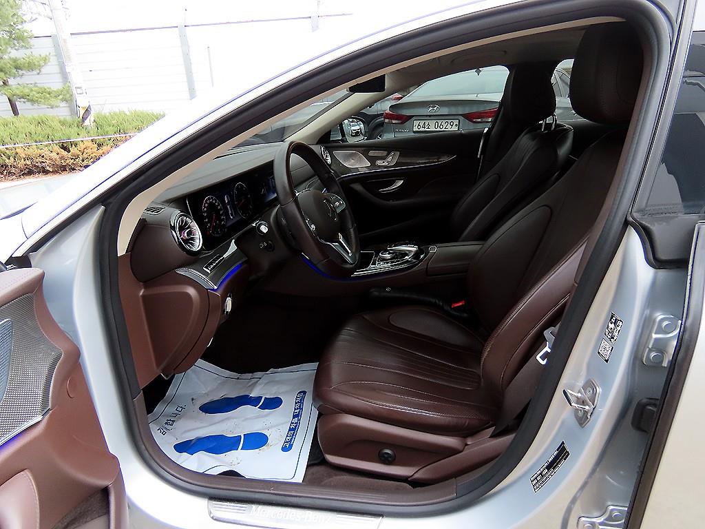 Mercedes Benz CLS Class - Vista 5