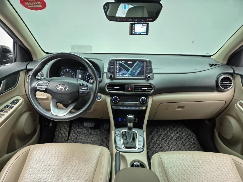 HYUNDAI Kona - Vista 7