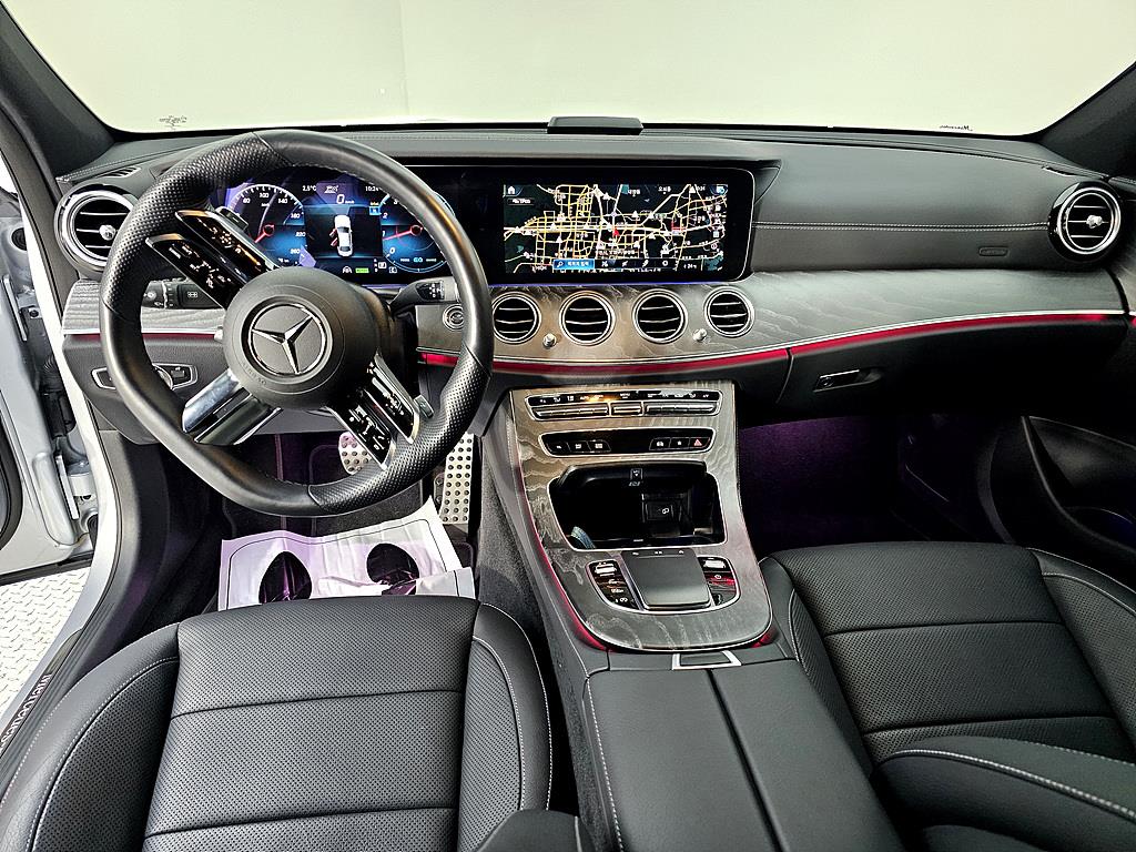 Mercedes Benz E class - Vista 5