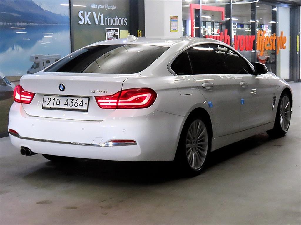 BMW 4 Series - Vista 4