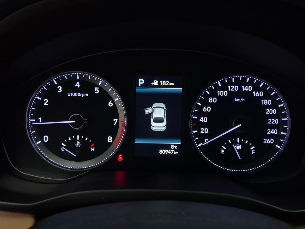 HYUNDAI Grandeur - Vista 6