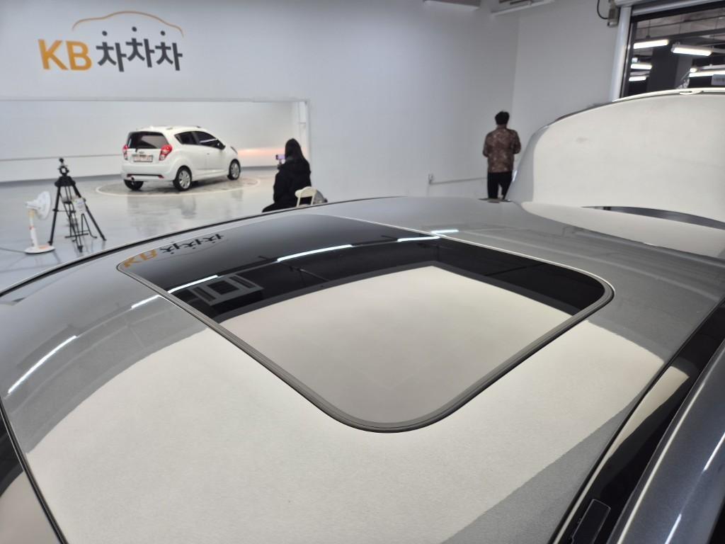 Mercedes Benz E class - Vista 7