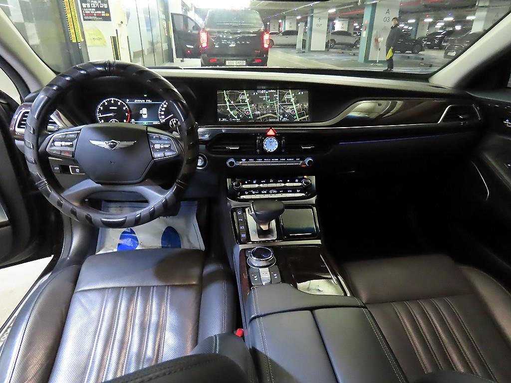 Genesis EQ900 - Vista 10