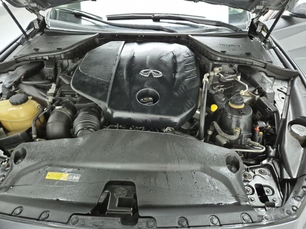 Infiniti Q - Vista 5