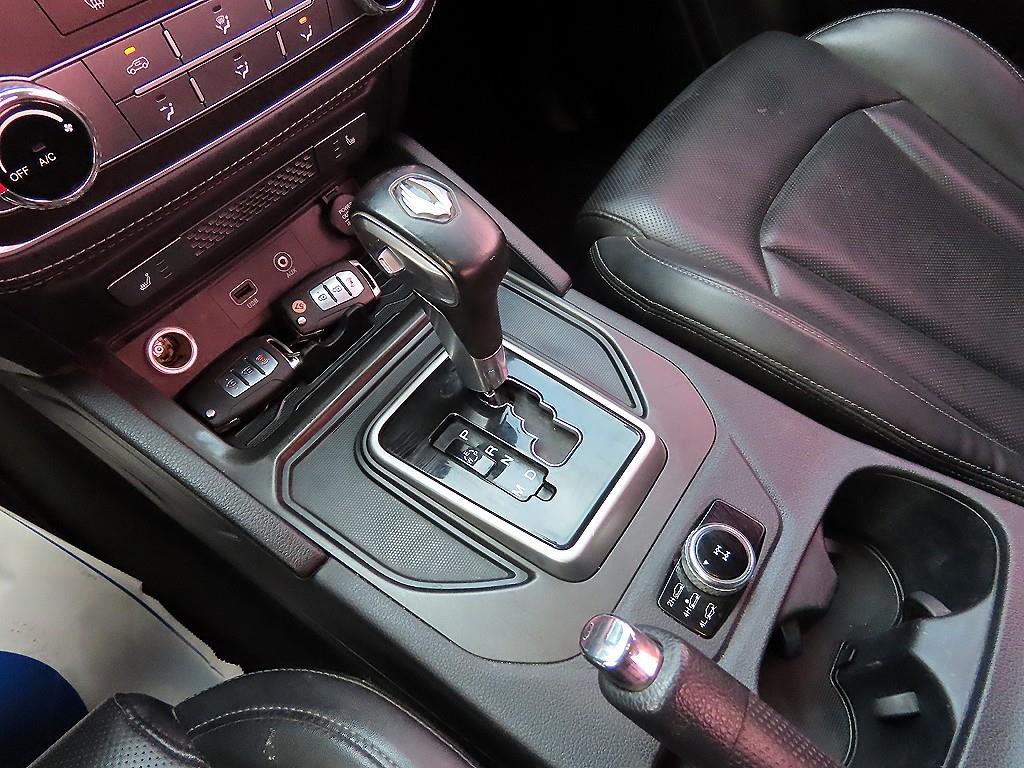 Ssangyong Rexton - Vista 10