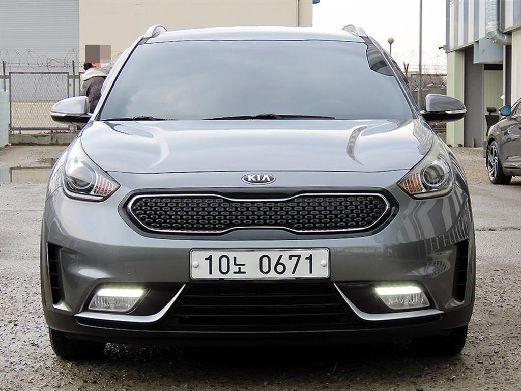 KIA Niro 2017 Negro - Importación desde Corea - HF Imports Iquique - Foto 1