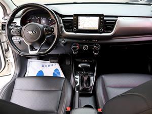 KIA Stonic - Vista 10