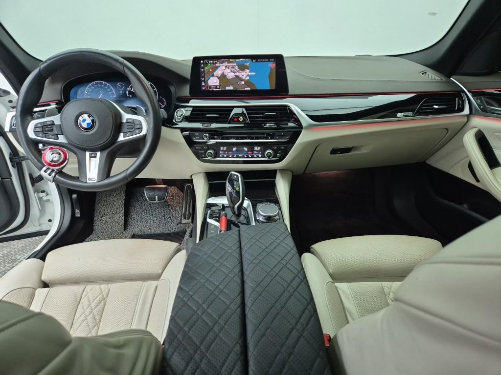 BMW 5 Series - Vista 5