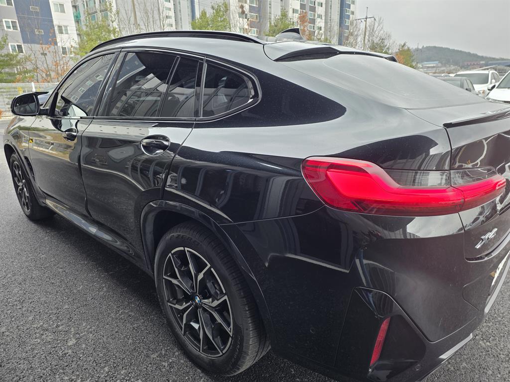 BMW X4 - Vista 4