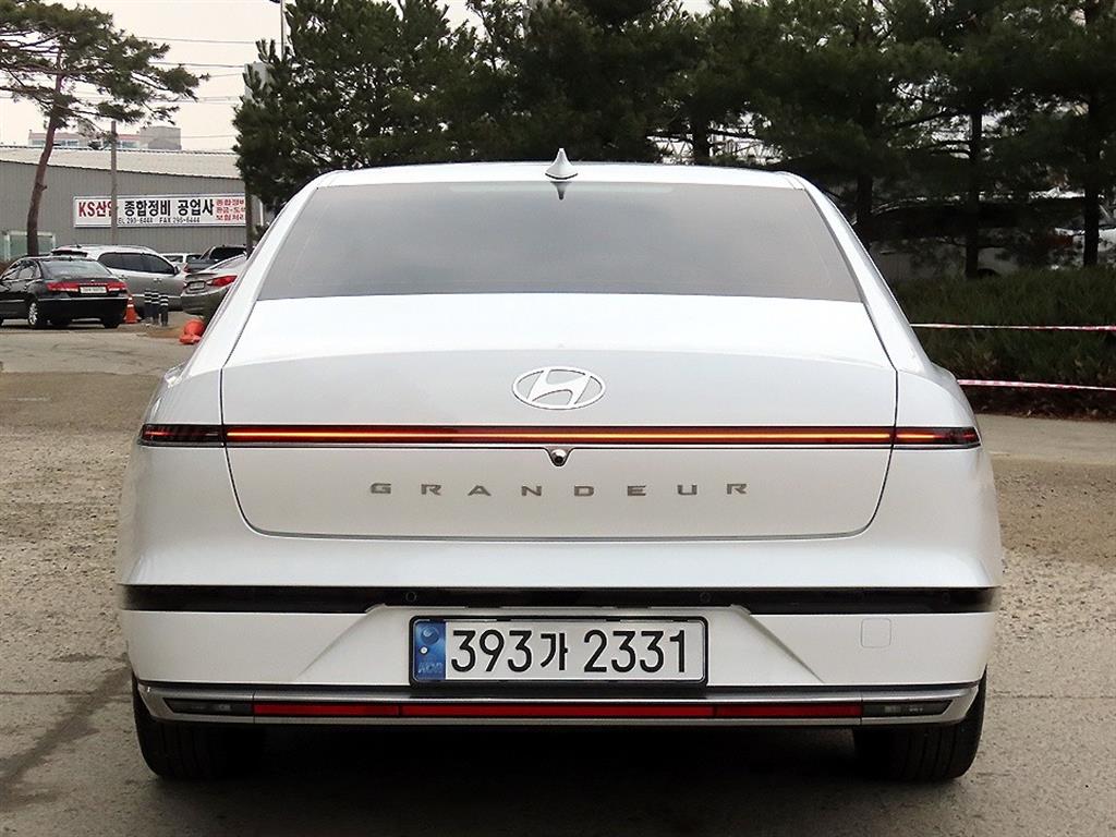 HYUNDAI Grandeur - Vista 4