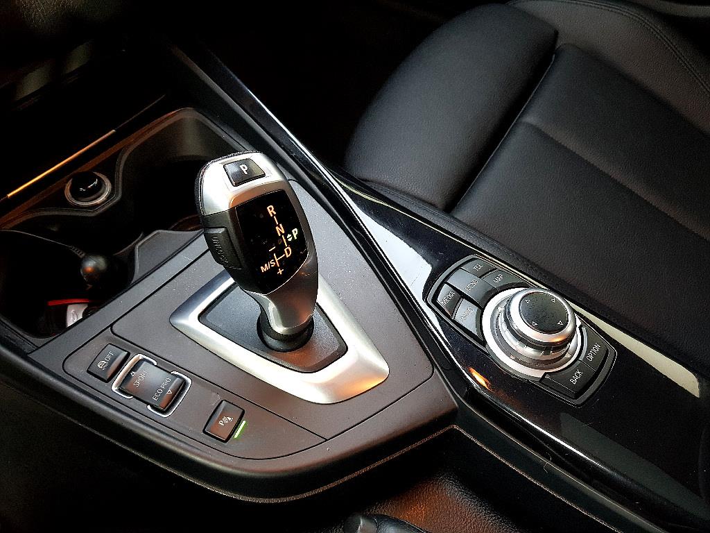 BMW 1 series 2013 Gris - Importación desde Corea - HF Imports Iquique - Foto 13