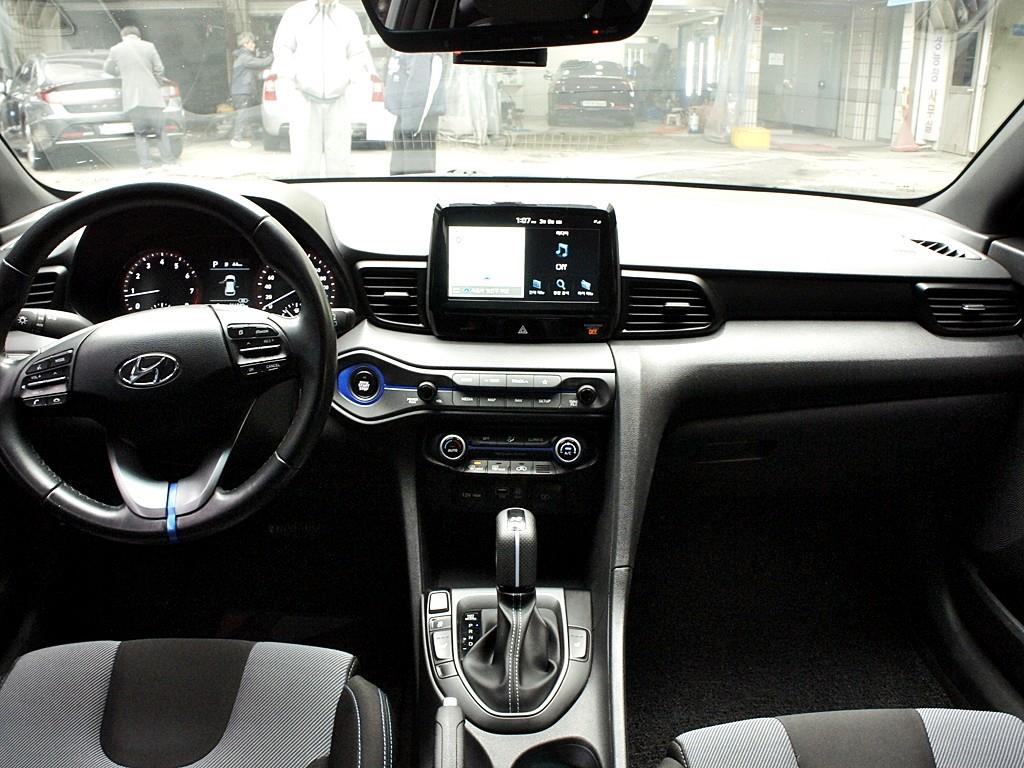 HYUNDAI Veloster 2018 Blanco - Importación desde Corea - HF Imports Iquique - Foto 7