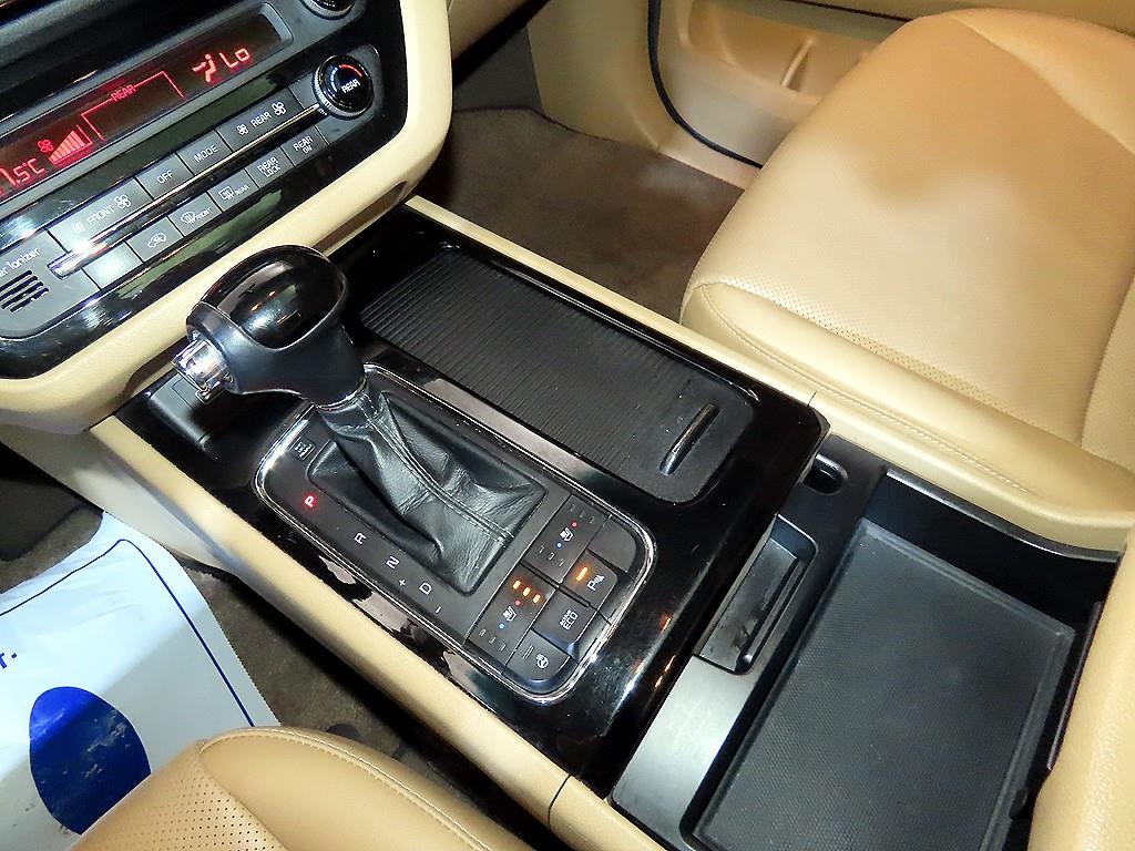 KIA Carnival 2016 Blanco - Importación desde Corea - HF Imports Iquique - Foto 13