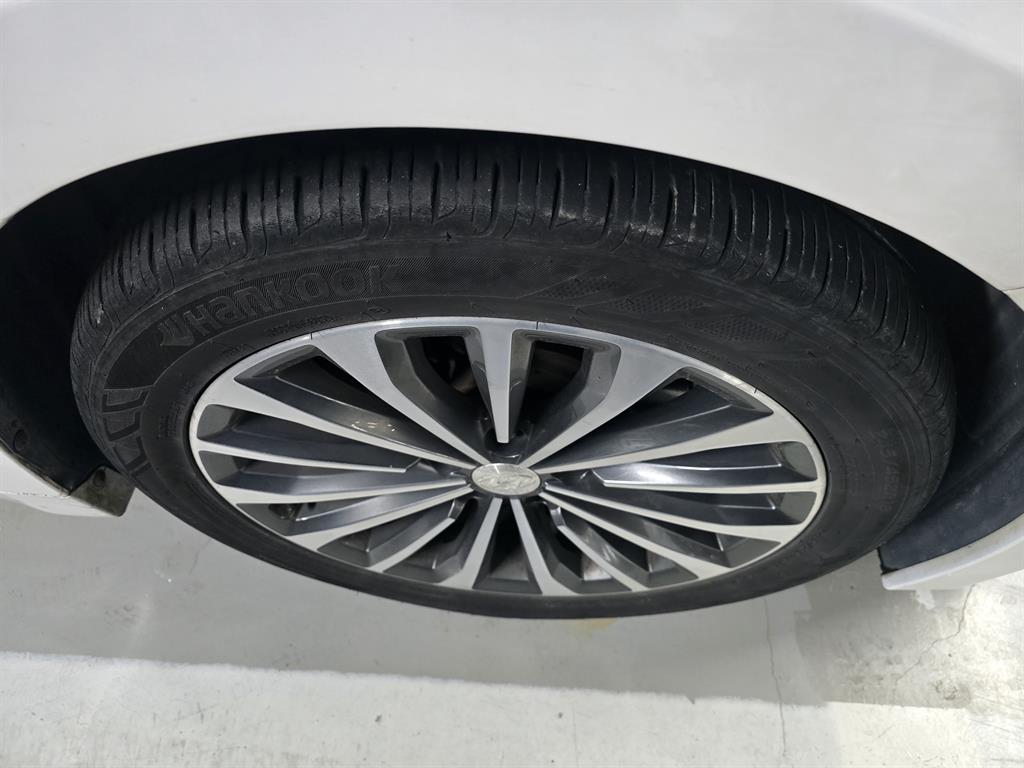 HYUNDAI Grandeur - Vista 4