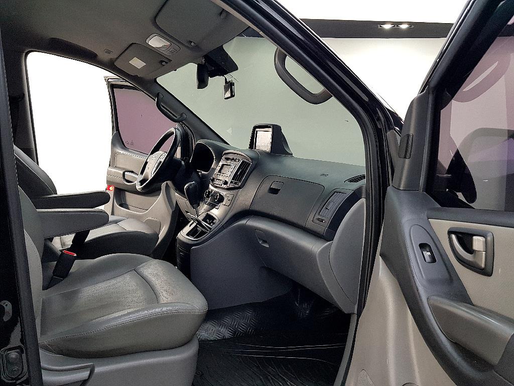 HYUNDAI Starex 2018 Negro - Importación desde Corea - HF Imports Iquique - Foto 15