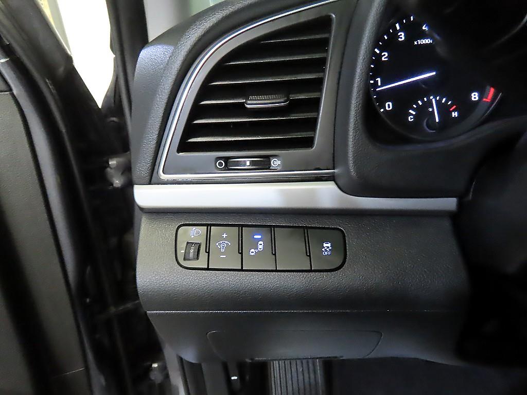 HYUNDAI Avante 2017 Blanco - Importación desde Corea - HF Imports Iquique - Foto 17