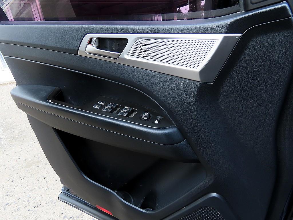 Ssangyong Rexton - Vista 11