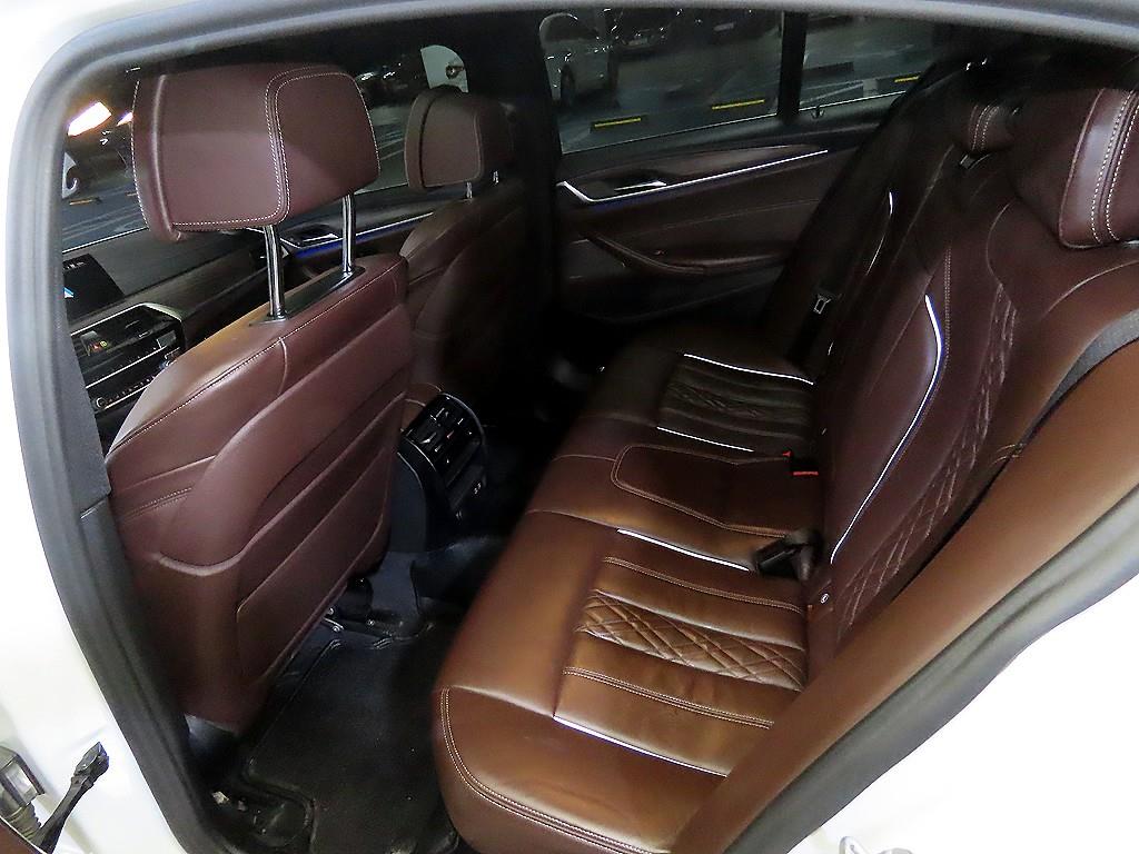 BMW 5 Series - Vista 7