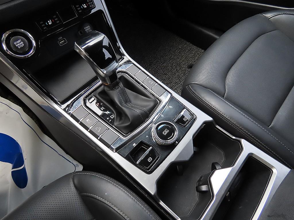 Ssangyong Korando - Vista 10