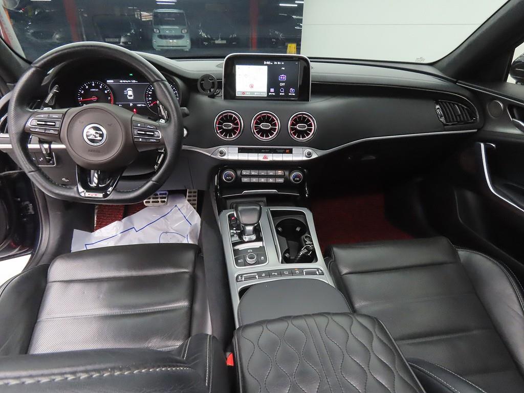 KIA Stinger - Vista 7