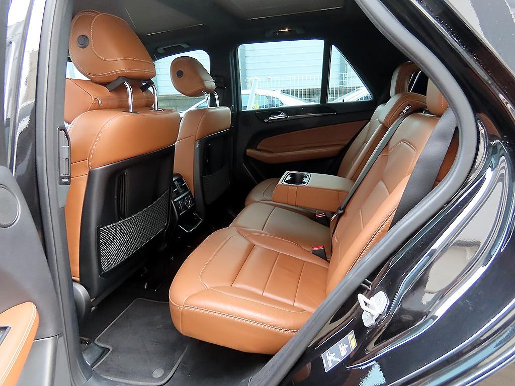 Mercedes Benz GLE Class - Vista 6