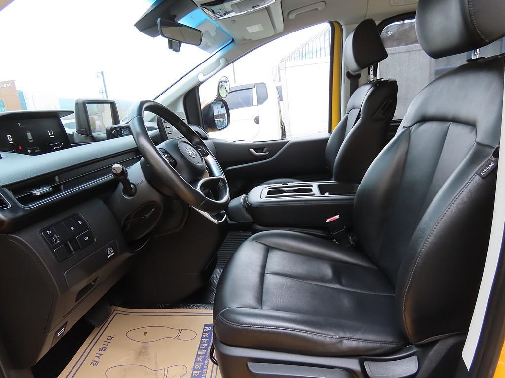 HYUNDAI Staria - Vista 6