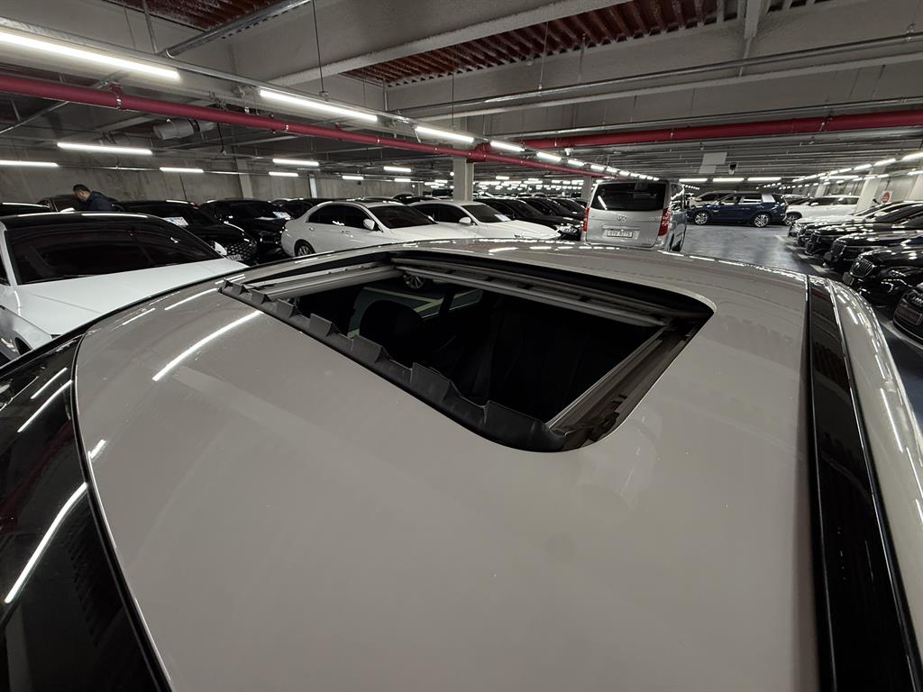 Mercedes Benz E class - Vista 5