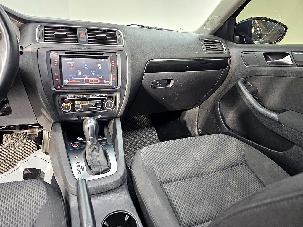 Volkswagen Jetta - Vista 10