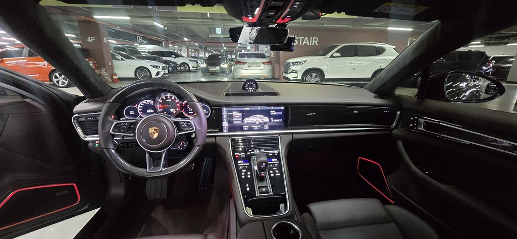 Porsche Panamera - Vista 5