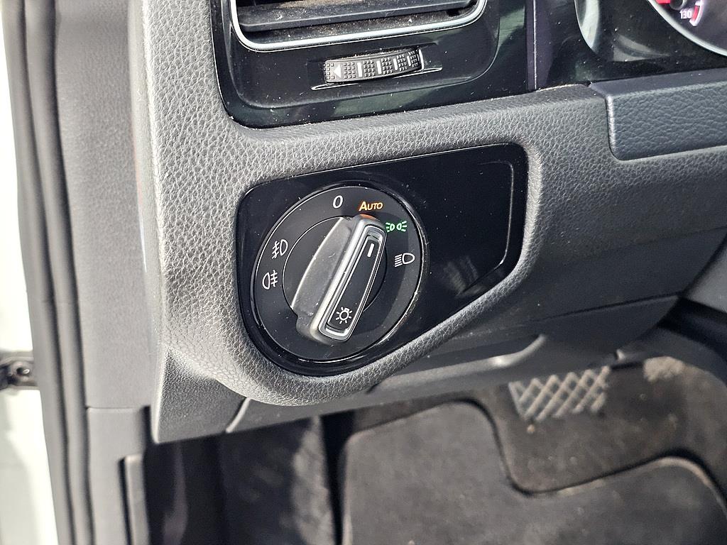 Volkswagen Golf 2016 Blanco - Importación desde Corea - HF Imports Iquique - Foto 14