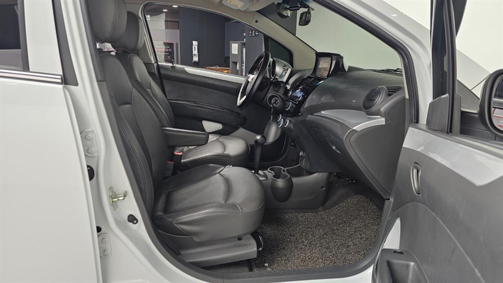 Chevrolet Spark - Vista 11