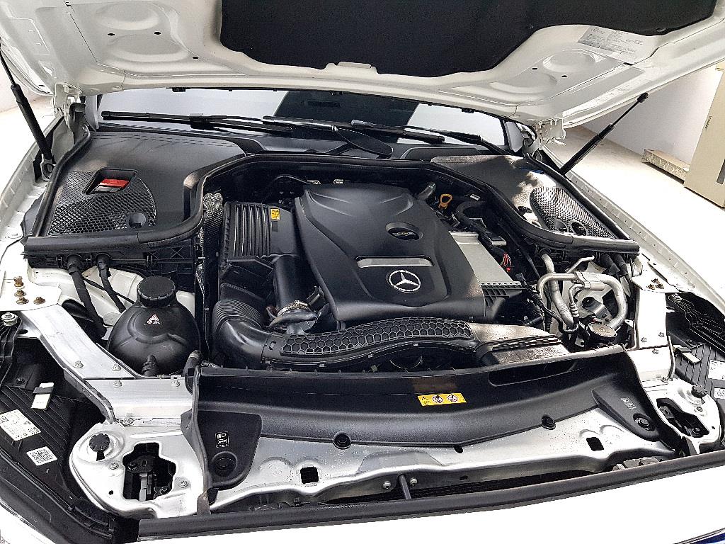 Mercedes Benz E class - Vista 6