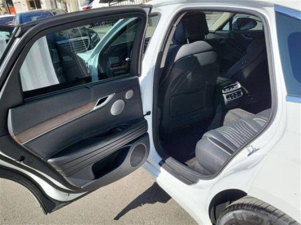 Genesis G80 - Vista 5