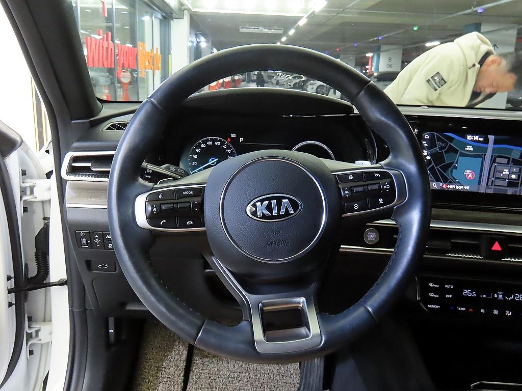 KIA K5 - Vista 8