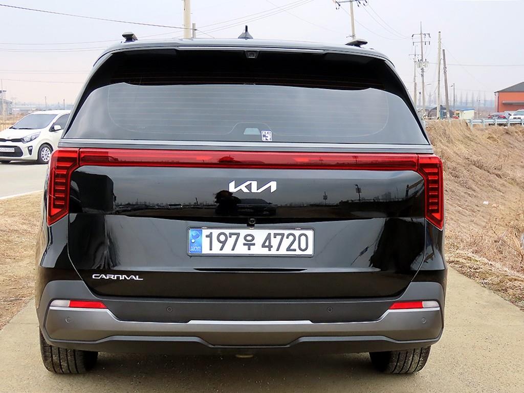 KIA Carnival - Vista 4