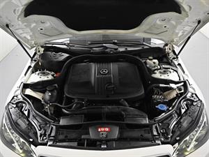 Mercedes Benz E class - Vista 8