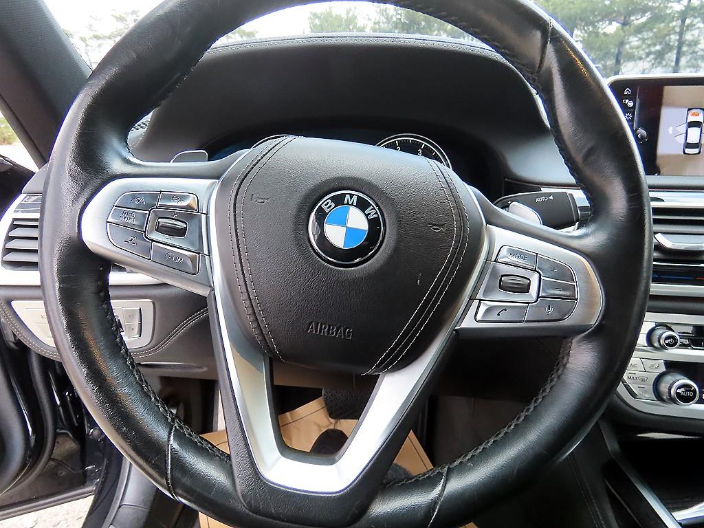 BMW 7 Series - Vista 8