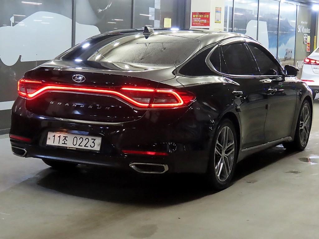 HYUNDAI Grandeur - Vista 4