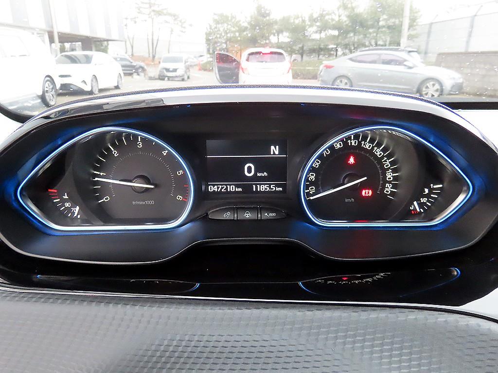 Peugeot 2008 - Vista 9