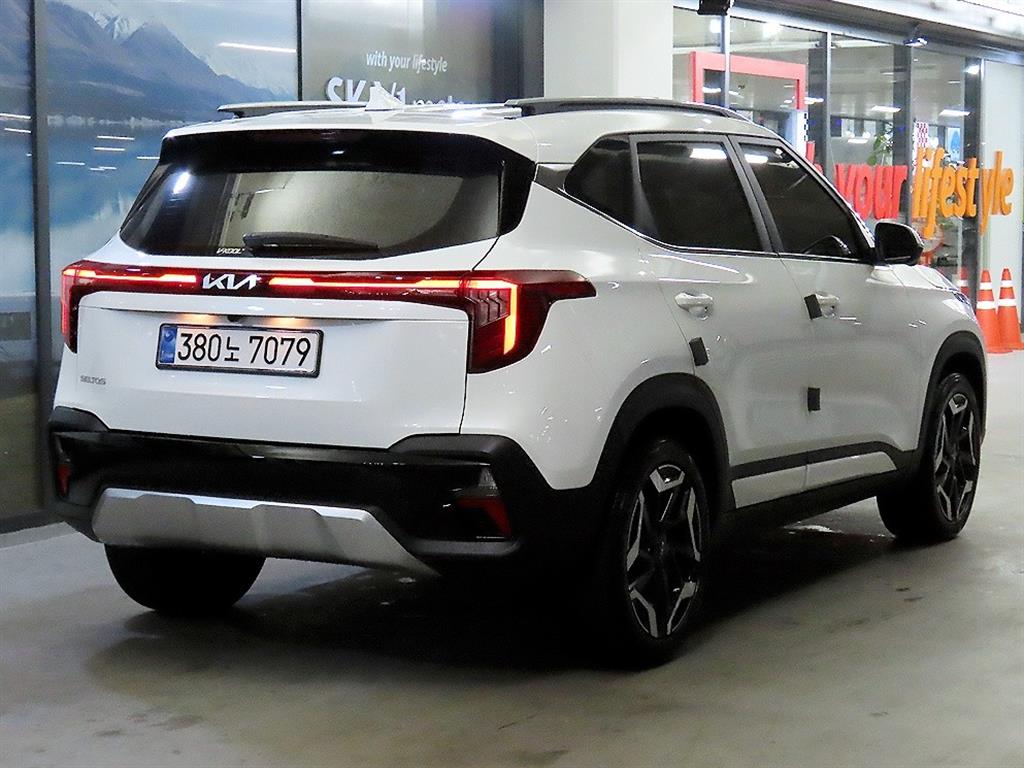 KIA Seltos - Vista 4