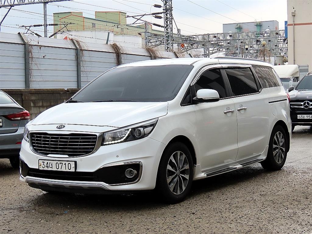 KIA Carnival - Vista 2