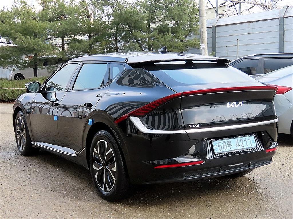 KIA EV6 - Vista 3