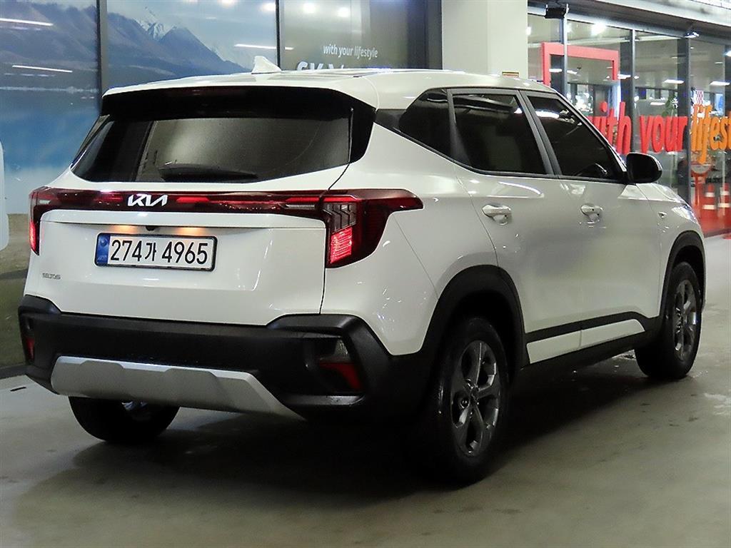 KIA Seltos - Vista 4
