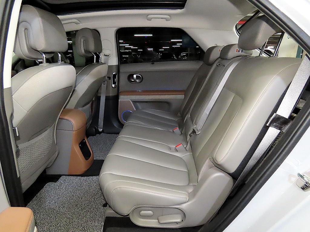 HYUNDAI Ioniq 5 - Vista 7