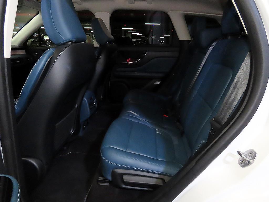 Lincoln Corsair - Vista 7