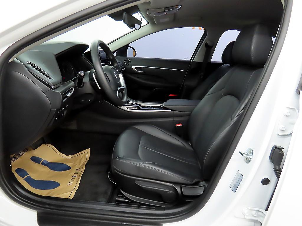 HYUNDAI Sonata - Vista 5