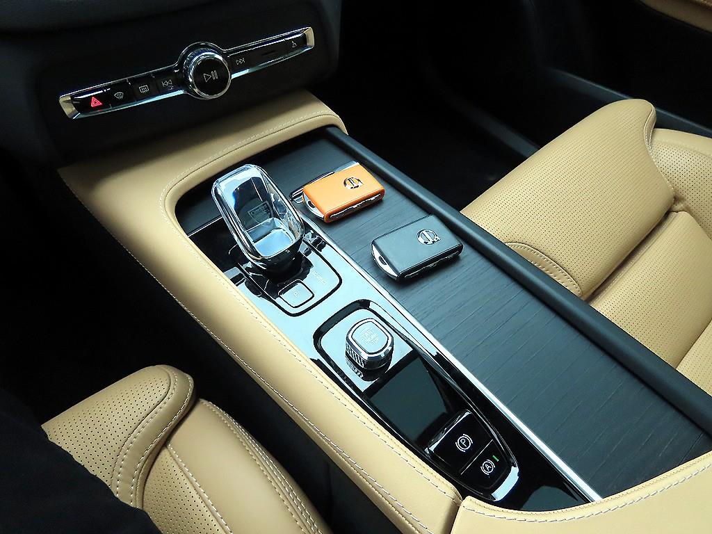 Volvo XC90 - Vista 11