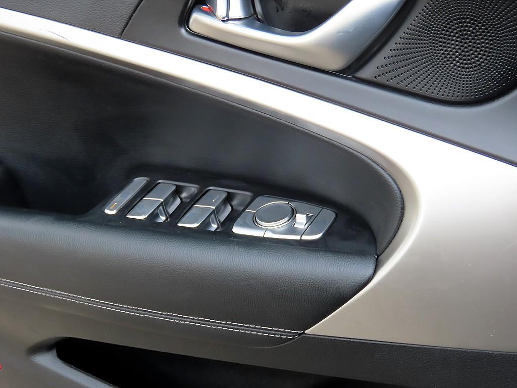 Genesis G70 - Vista 12