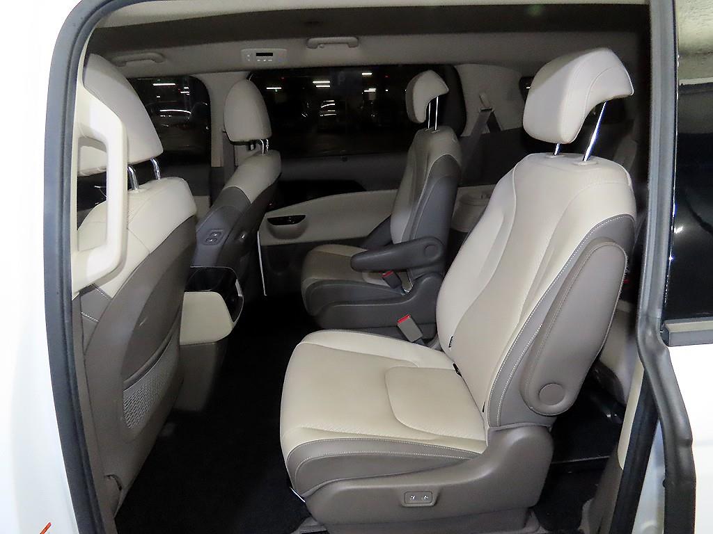 KIA Carnival - Vista 7