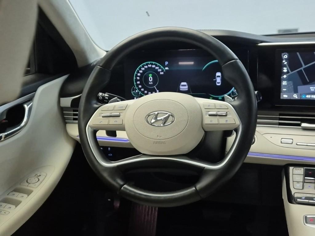 HYUNDAI Grandeur - Vista 9